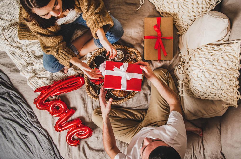 Tips for a Romantic Day at Home on Valentine's Day