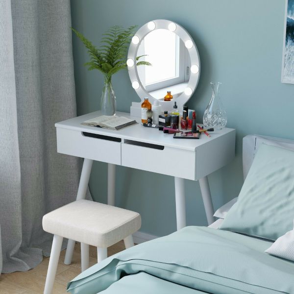 vanity table size is based on different space